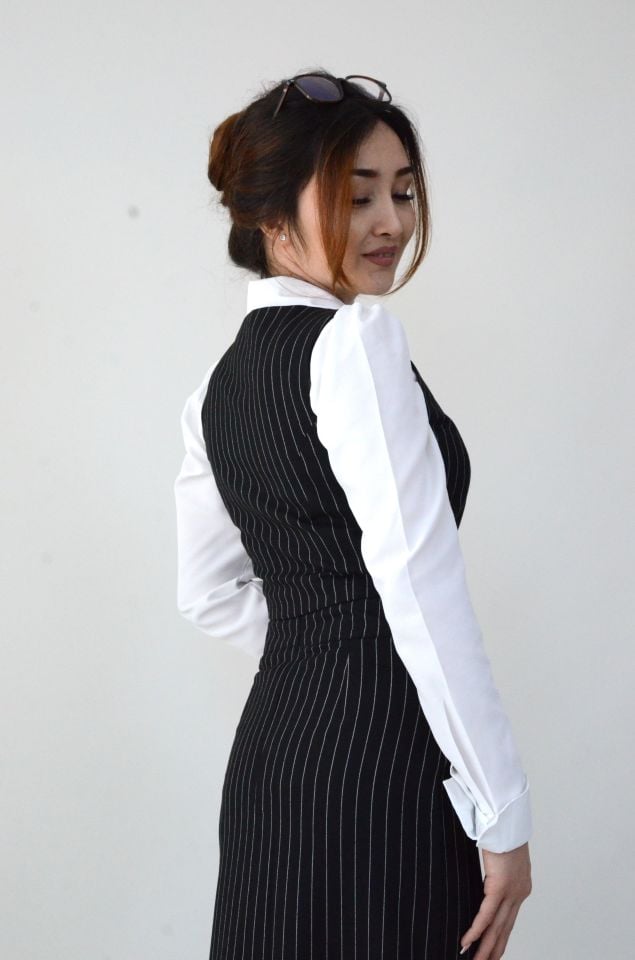 Fitted Çizgili Siyah Yelek