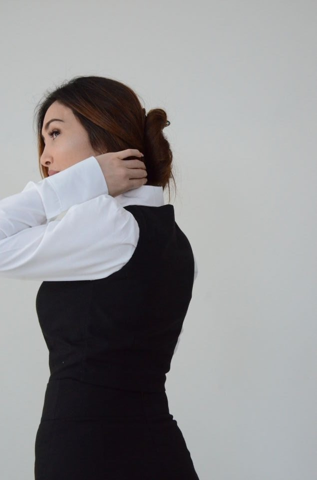 Fitted Düz Siyah Yelek