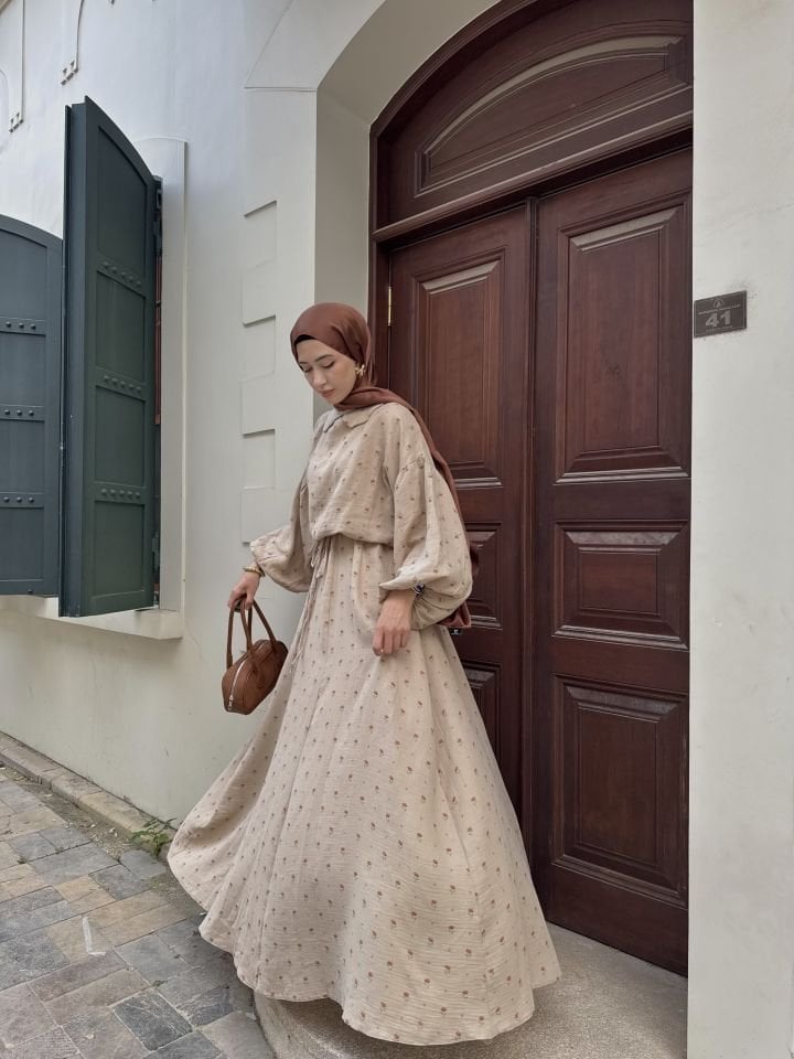 DESENLİ MÜSLİN ELBİSE