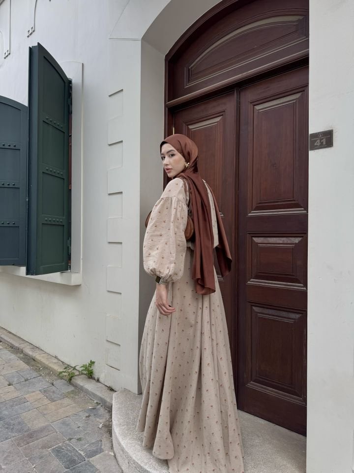 DESENLİ MÜSLİN ELBİSE